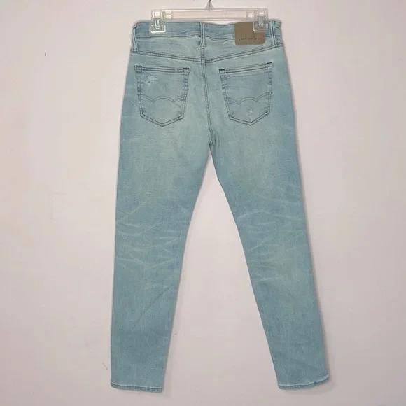 American Eagle Outfitters Light Blue High Rise Jeans - Picture 5 of 5